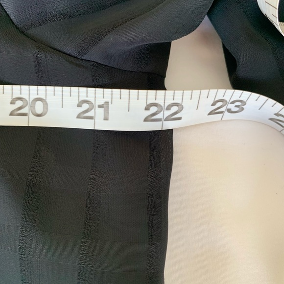 Black sheer checked pattern, long sleeve blouse - Picture 4 of 9